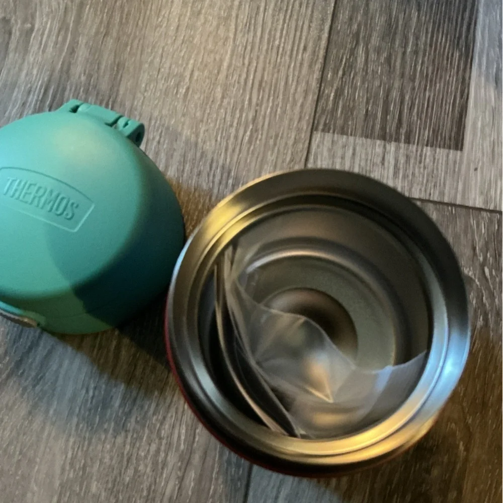 🥵 NWT Thermos Minions Food Jar insulated hot cold colorful - Picture 4 of 4
